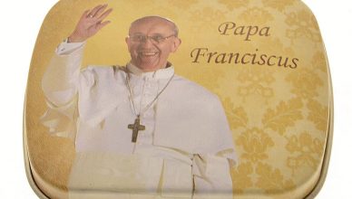 Scatoletta con rosario "Papa Francesco"