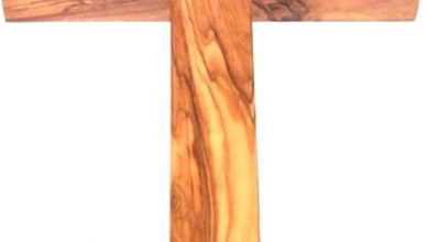 olive-wood-cross-from-bethlehem-with-a-certificate-and-lord-prayer-card